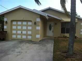 218 SW 4th St, Deerfield Beach, FL 33441