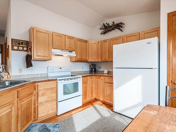 5th image of 538 Pueblo Dr