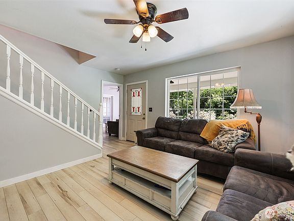 4th image of 15329 McKee Lane SE