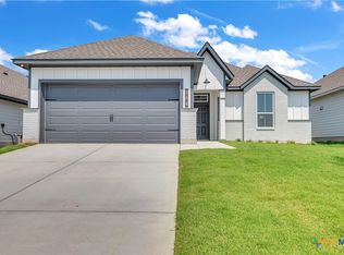 904 James Parker Cir, Killeen, TX 76542