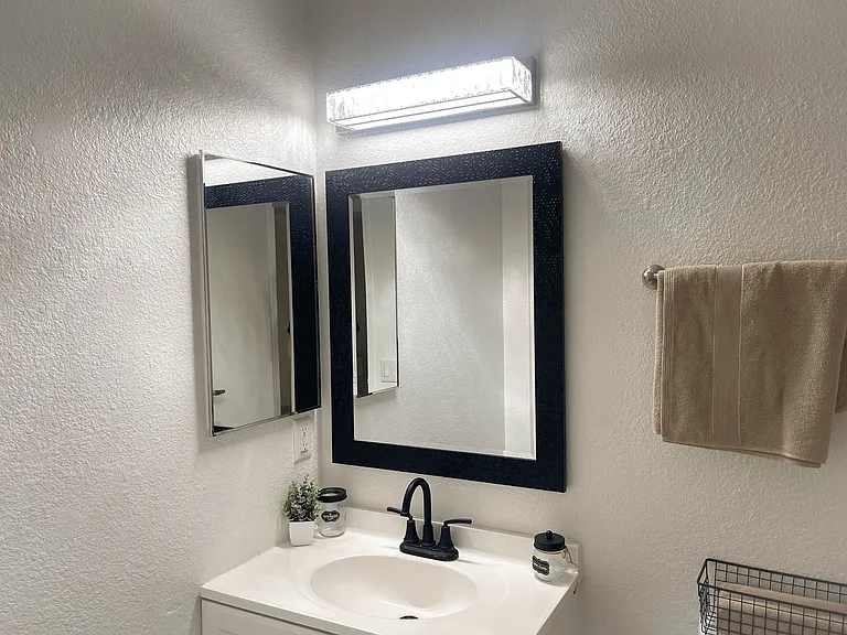 Park Avenue Apartments — Photo 13