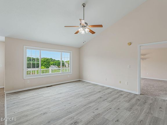 5th image of 138 Country Way Rd