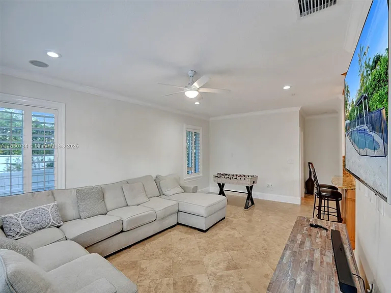 12401 SW 77th St — Photo 33