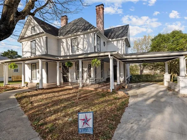 228 S Fayetteville St, Liberty, NC 27298