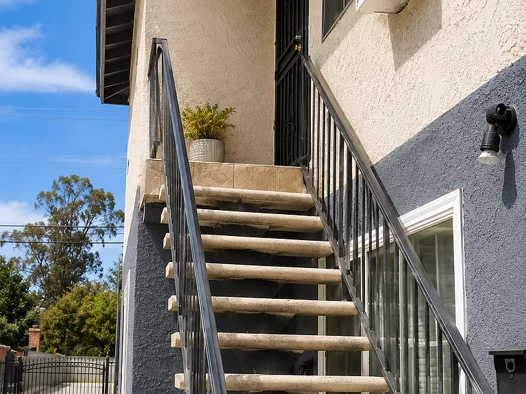 2852 Rosanna St #3 — Photo 3