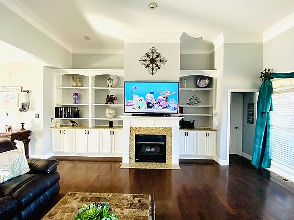 3rd image of 11625 Shirecliffe Ln