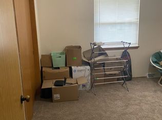 310 Hill St APT 6, Hartland, WI 53029