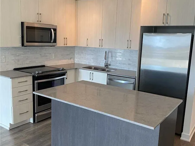 4655 Glen Erin Dr #1008 — Photo 1