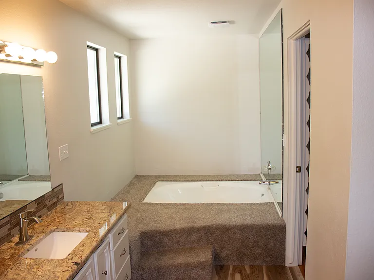 Primary bath