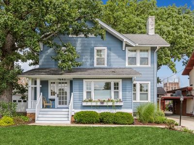 541 43rd St, Des Moines, IA, 50312