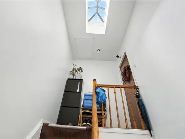 61-26 Booth Street image 23 of 35