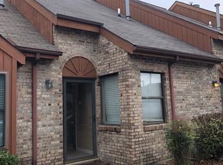 655 Chuck Gray Ct, Owensboro, KY 42303