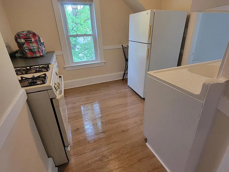 66 Broadway St #6 — Photo 4