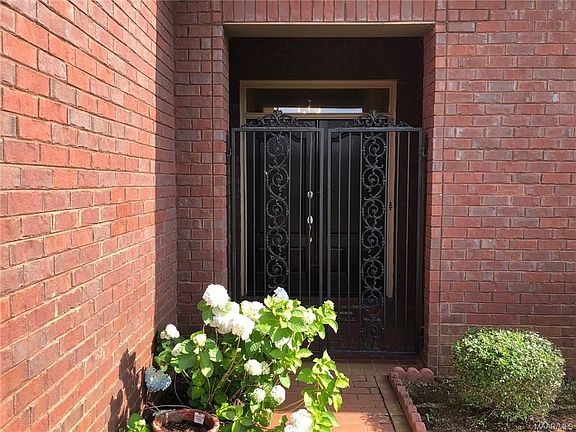 3rd image of 9221 Autumnbrooke Way