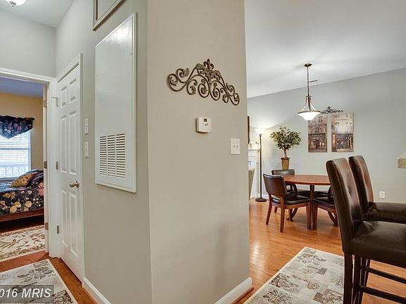 4th image of 4401 Sedgehurst Dr APT 105