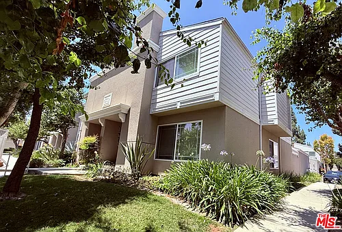 10239 White Oak Ave #1 Photo 1 10239 White Oak Ave #1 Photo 1