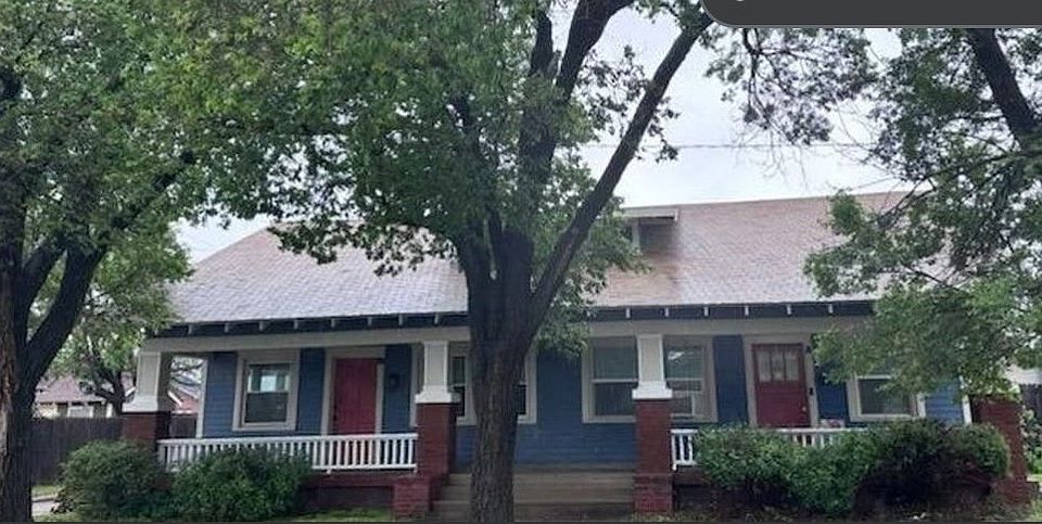 1st image of 110 SE 22nd Ave #1