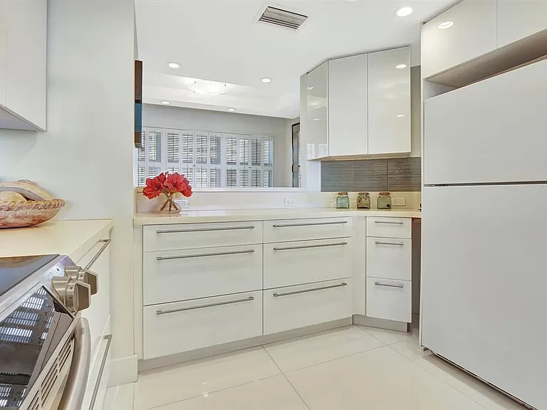2000 S Ocean Dr #609 — Photo 14