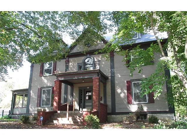 712 Euclid Pl photo 1