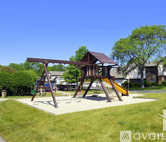218 Hawthorne Ct #C1 — Photo 4