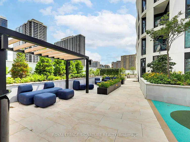 25 Cordova Ave #Penthouse 04 — Photo 35