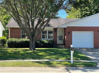 2620 Stratford Dr, Springfield, IL 62704