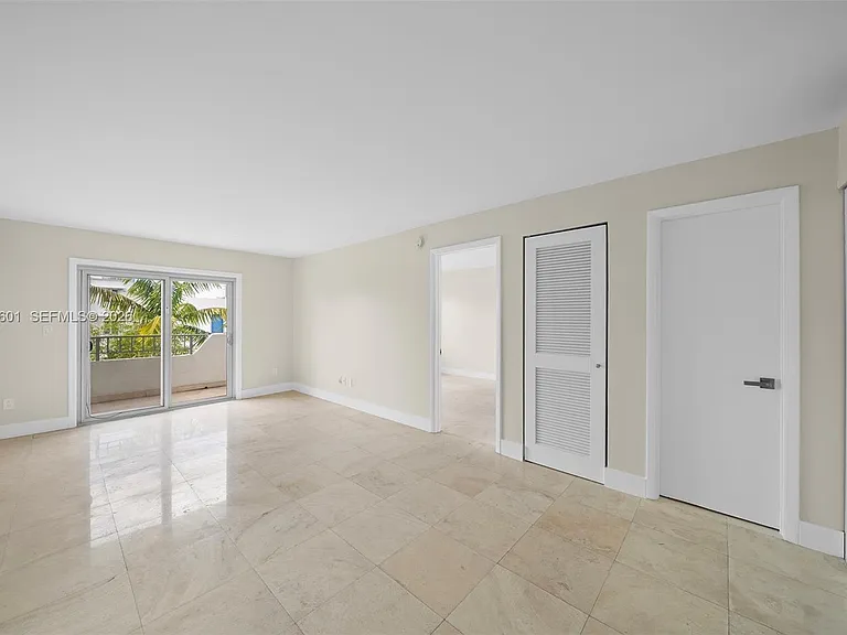 1610 Lenox Ave #316 — Photo 16