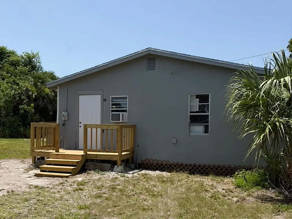 1 bed, 1.0 bath, 340 sqft, $1,250 — Photo 1