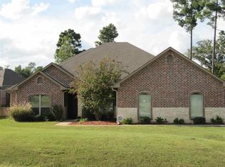 220 Timber Falls Dr, Longview, TX 75605