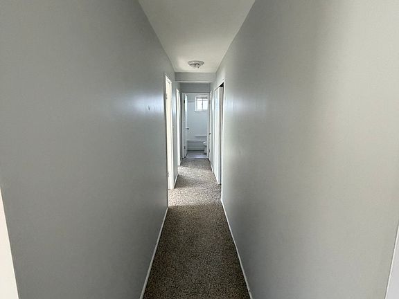 2nd image of 8389 Cottonwood Dr #4