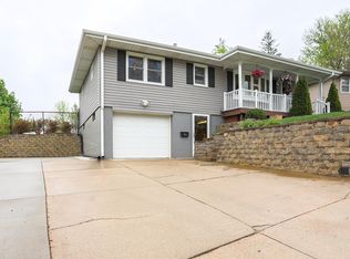 436 Trail Rdg, Council Bluffs, IA 51503