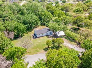 238 Briar Oaks Dr, Azle, TX 76020