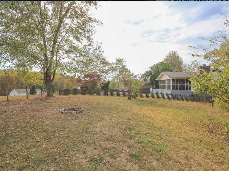 208 Mount David Dr — Photo 16
