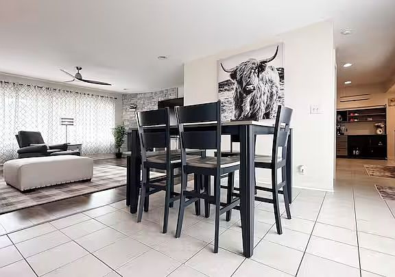 5th image of 336 Everhard Rd SW #1