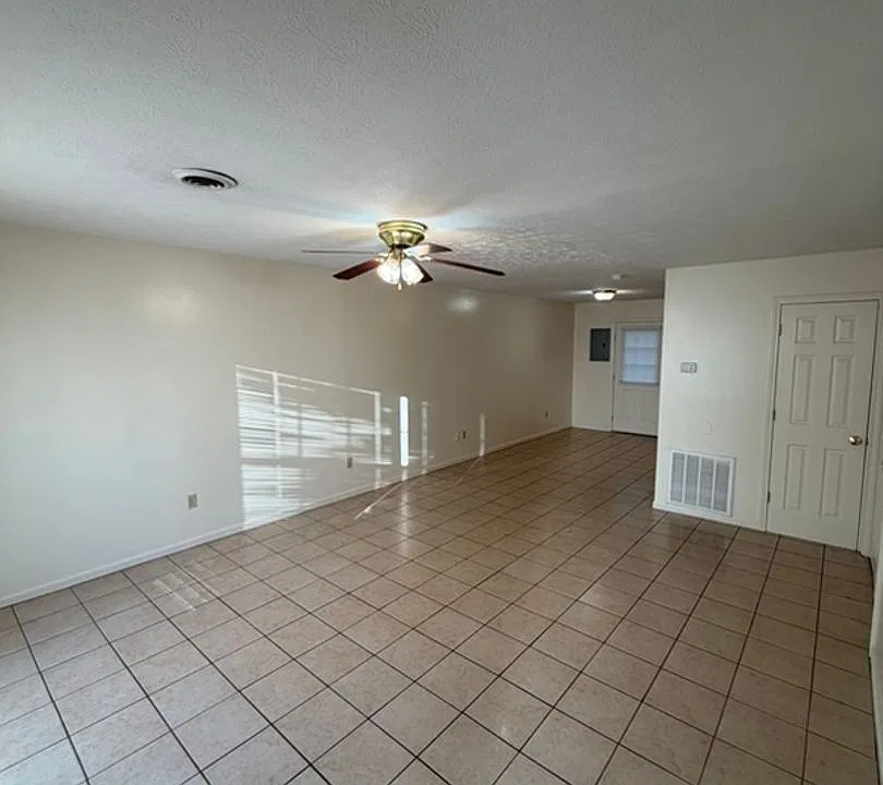 1041-1047 Martha Glass Dr