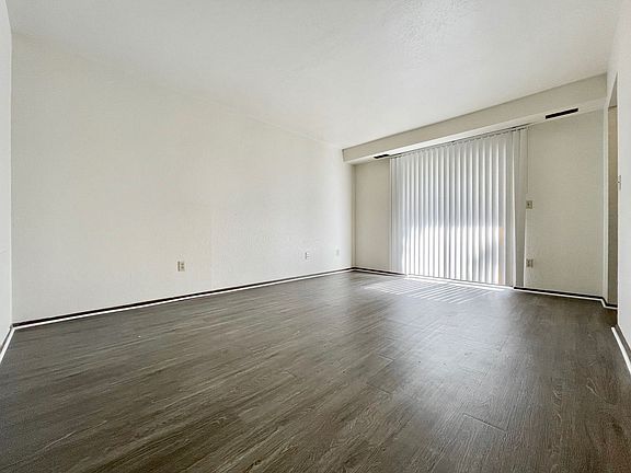 2nd image of 242-248 E North St #244-A