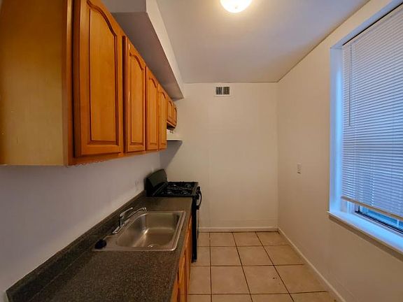 3rd image of 231 S 51st St APT 3