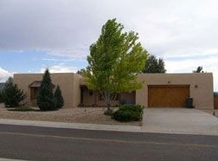 359 Monte Vista Rd, Taos, NM 87571