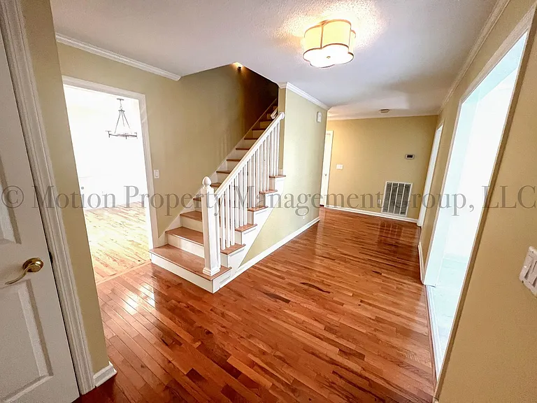5312 Fairview Rd — Photo 5