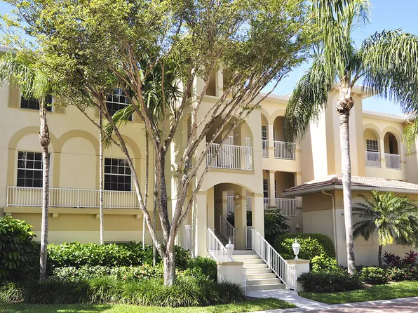 820 Bentwater Cir APT 102, Naples, FL 34108