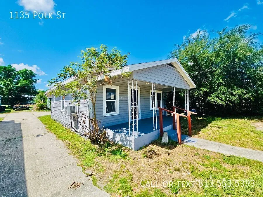 1135 Polk St W