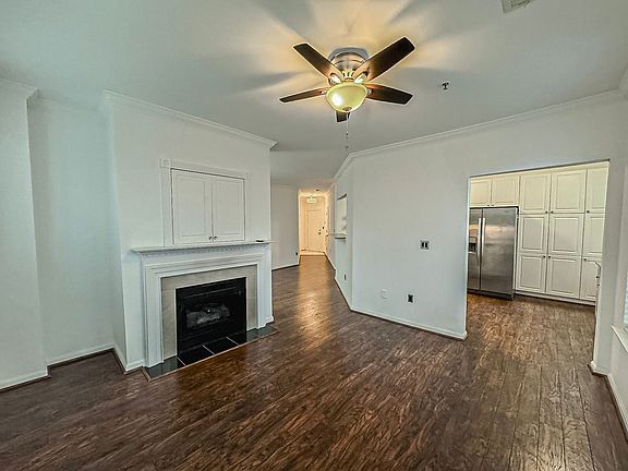 3rd image of 191 Somervelle St APT 210