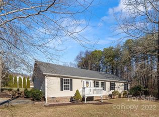 28 Amywood Ln, Mills River, NC 28759