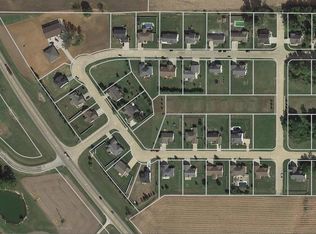 4908 Red Oak Dr, Waterloo, IL 62298