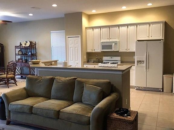 4th image of 5051 Flagstone Dr