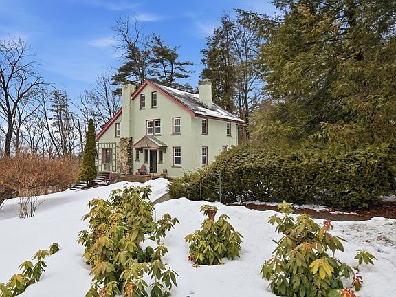 4th image of 50 Mount Pleasant St