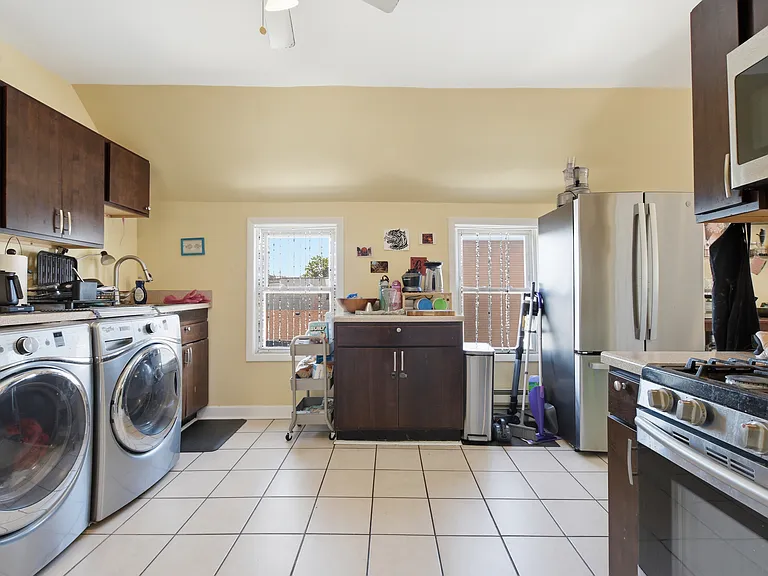 Sunny - additional counter space