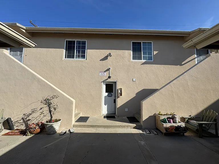 5058-68 Santa Monica Ave #5064.5 — Photo 12
