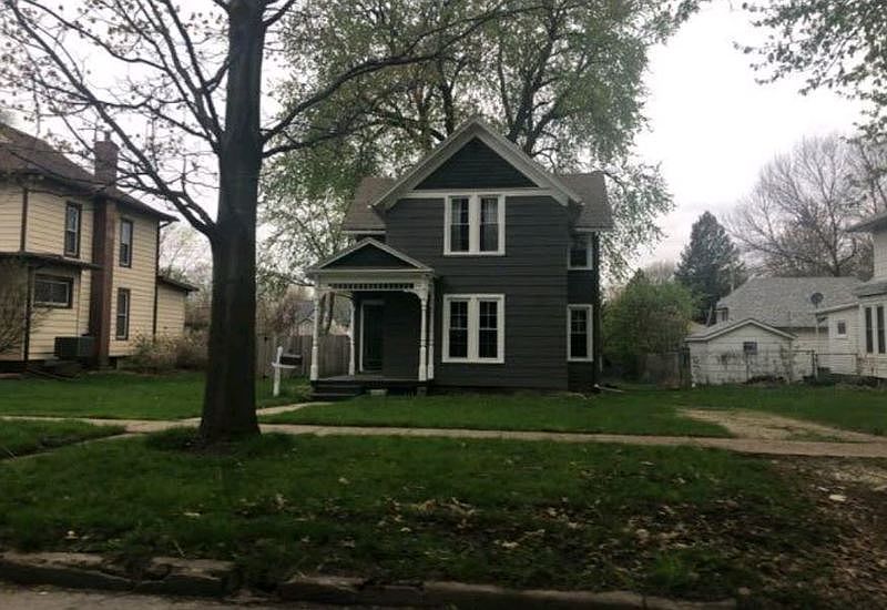 2nd image of 117 Marshall St