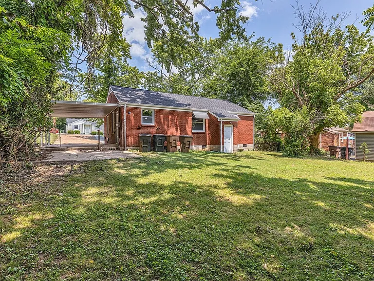 2923 Emery Dr — Photo 25